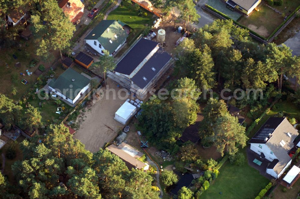 Aerial photograph Berlin - Blick auf Wohnhäuser an der Duchtother Straße in Berlin - Müggelheim