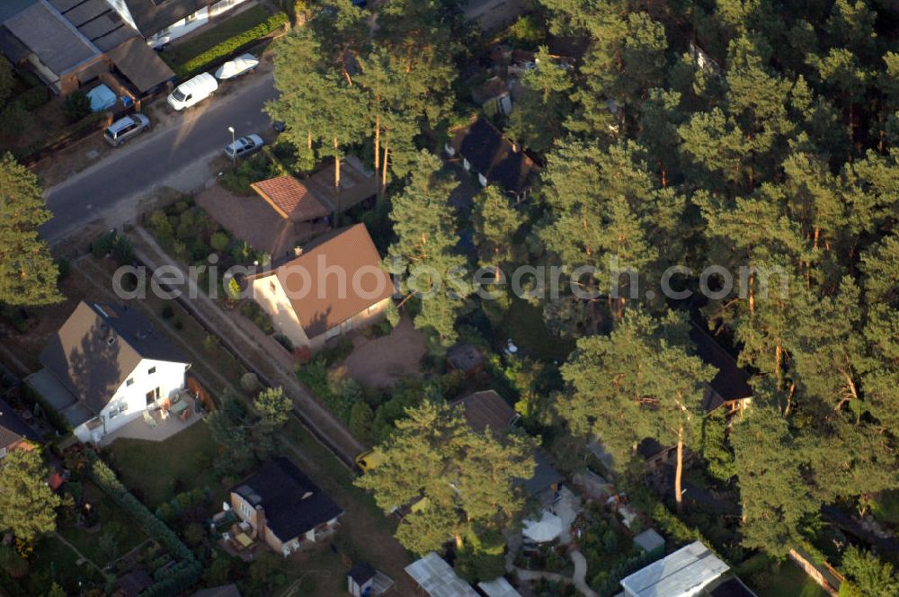 Berlin from above - Blick auf Wohnhäuser an der Duchtother Straße in Berlin - Müggelheim