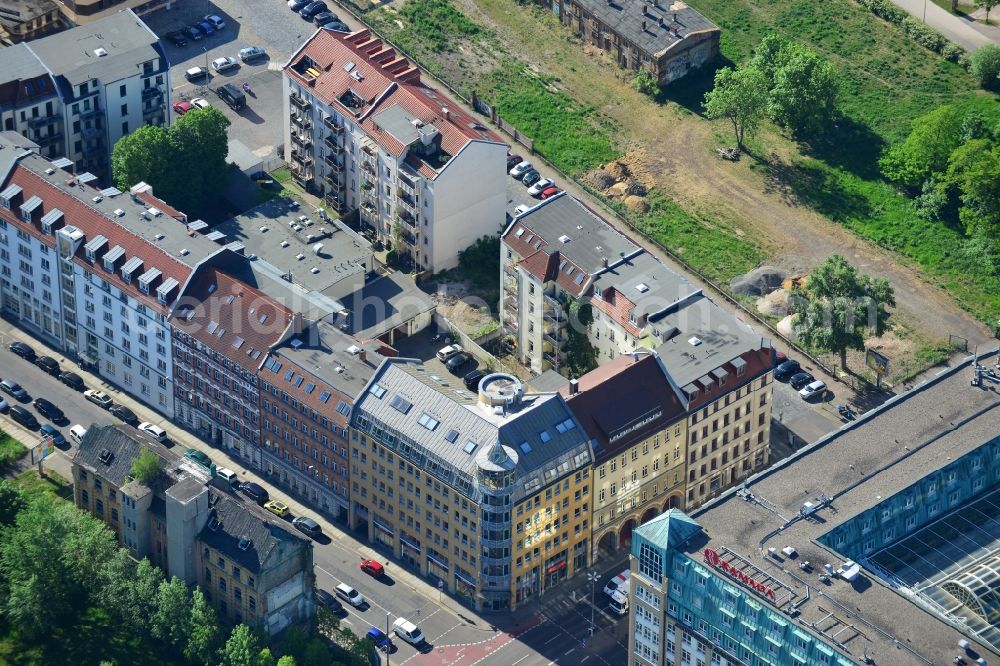 Aerial image Leipzig - Residential buildings on Gerichtsweg and Lene-Voigt-Park in Leipzig in the state Saxony. The area near Ramada Hotel consists of different historical multi-family homes