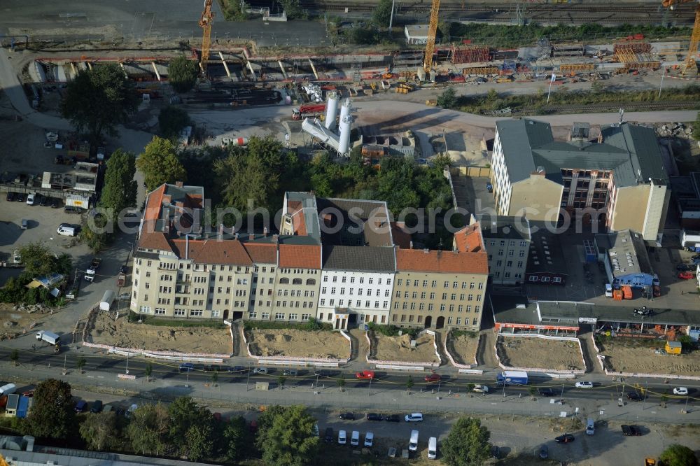 Berlin from above - Block of apartment buildings on Heidestrasse in the Moabit part in Berlin in Germany. The block is surrounded by construction works and sites of Europacity and the local rail line on Heidestrasse