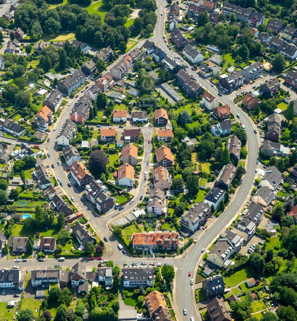 Essen from above - Houses - island settlement of a residential estate between the road Katte Dahl and Oberhausen street in Essen in North Rhine-Westphalia