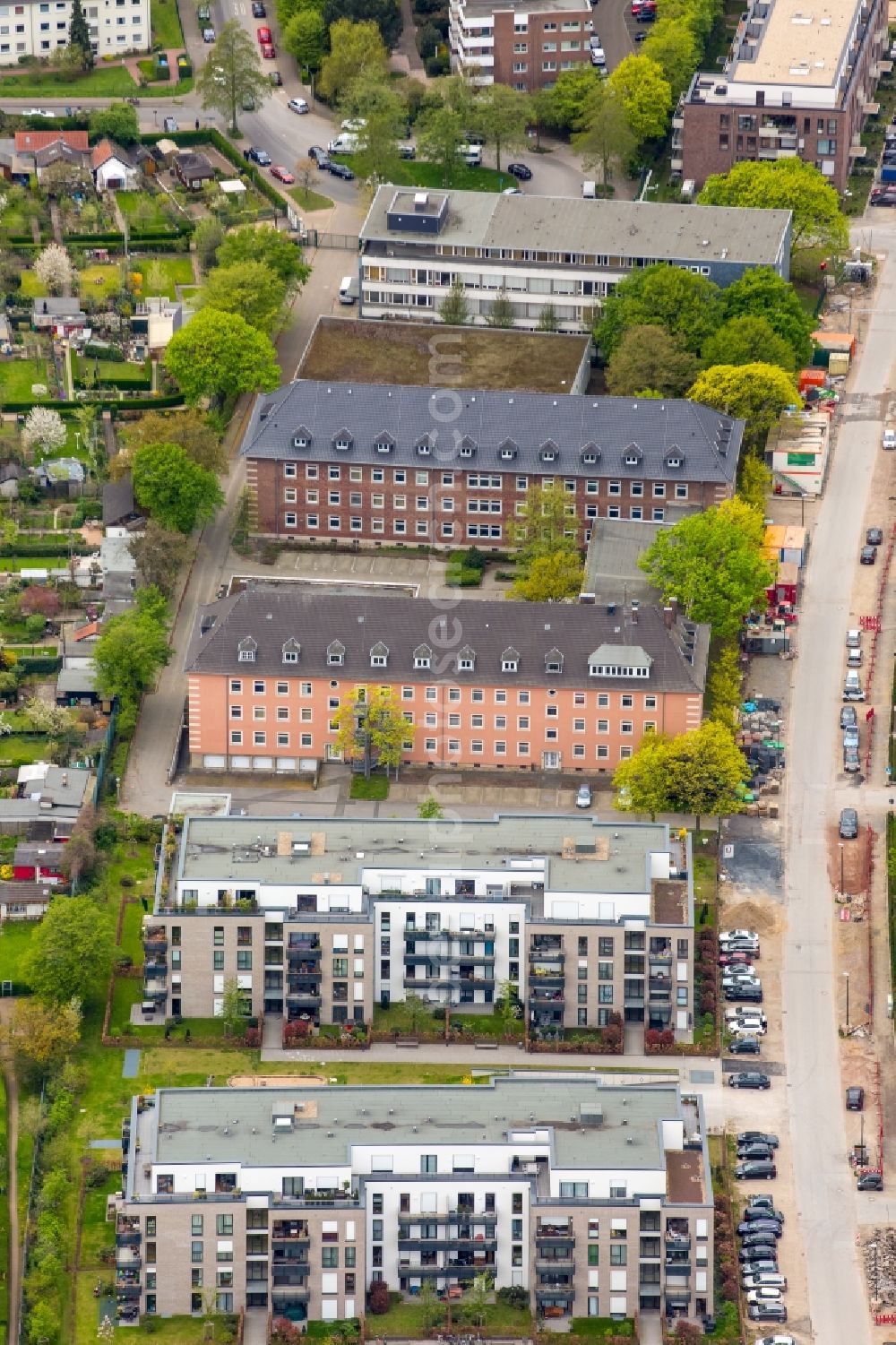 Aerial image Düsseldorf - Development area Gartenstadt Reitzenstein with construction sites on site of the former military barracks Reitzenstein in Duesseldorf in the state of North Rhine-Westphalia