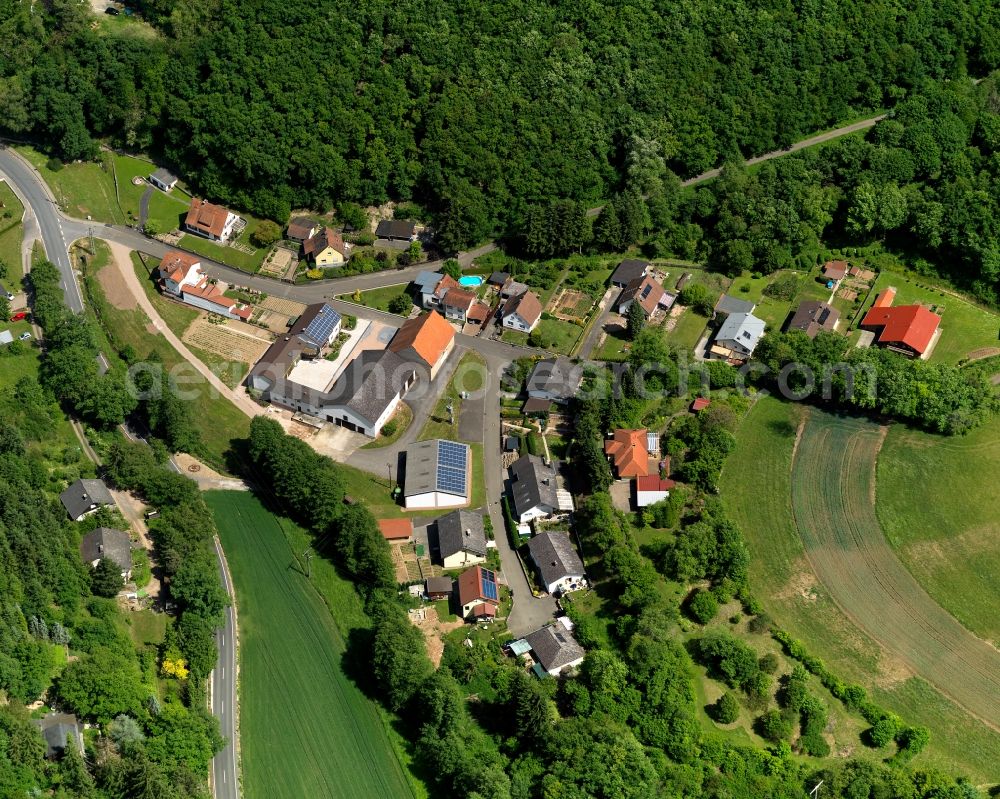 Aerial photograph Staudernheim - View of residential houses in Staudernheim in the state Rhineland-Palatinate