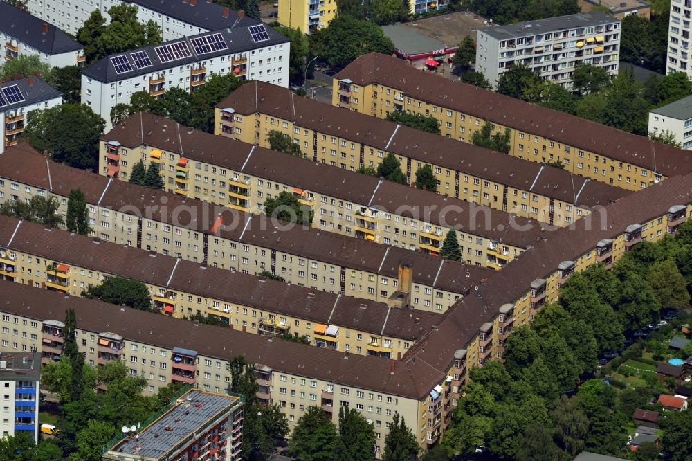 Berlin OT Tempelhof from above - View of housing complexes in Berlin - Tempelhof