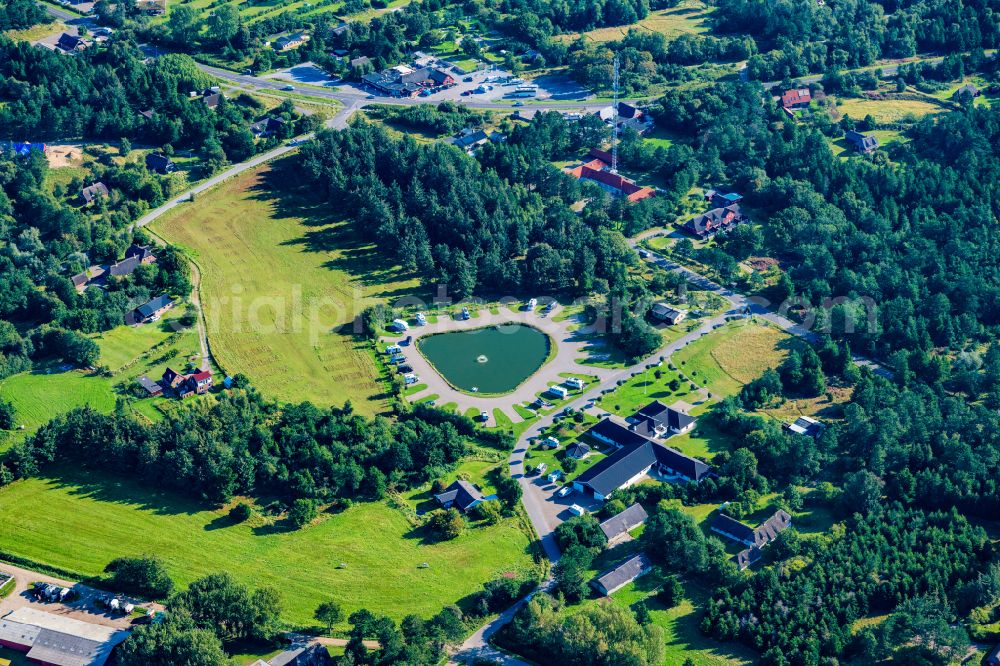 Aerial photograph Römö - RVs on the RV site WOMO Oasen on street Roemersvej in Roemoe at the island Roemoe in Syddanmark, Denmark