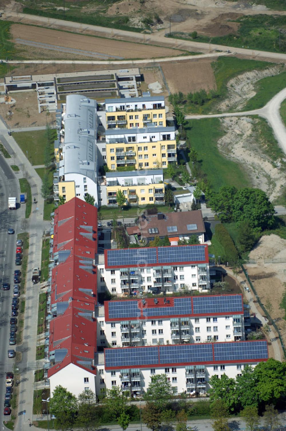 Aerial image MÜNCHEN - 06.05.2008 München (Bayern) Blick auf Wohnneubau am Areal der Sankt-Michael-Straße / Kampenwandstrasse in Riem durch die Baugesellschaft Gebr. Rank GmbH & Co. München, Emil-Geis-Str. 1, Tel. 089/72442-0 , Herr Eder gebr.rank@rank-bau.de