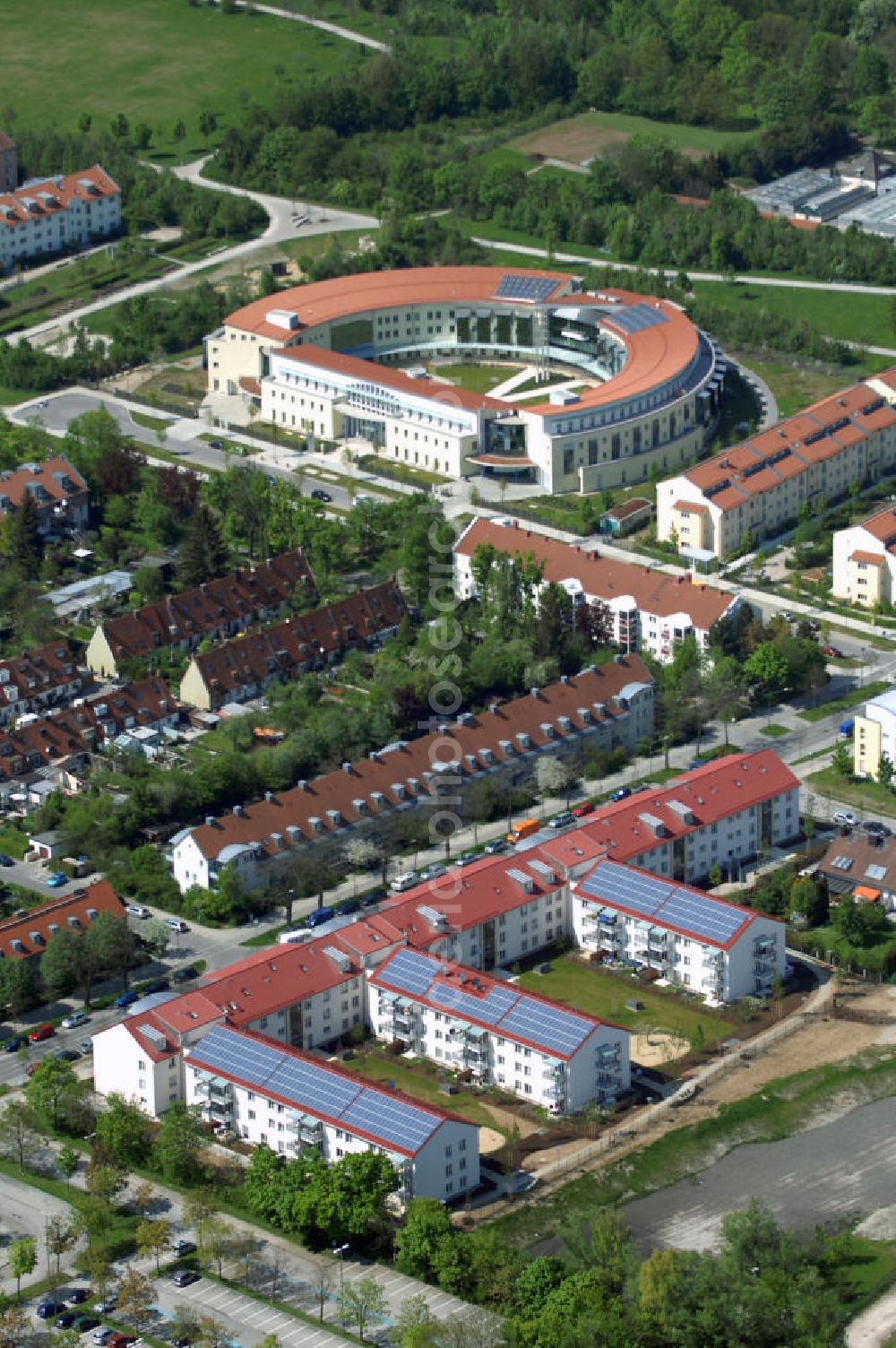 Aerial image MÜNCHEN - 06.05.2008 München (Bayern) Blick auf Wohnneubau am Areal der Sankt-Michael-Straße / Kampenwandstrasse in Riem durch die Baugesellschaft Gebr. Rank GmbH & Co. München, Emil-Geis-Str. 1, Tel. 089/72442-0 , Herr Eder gebr.rank@rank-bau.de