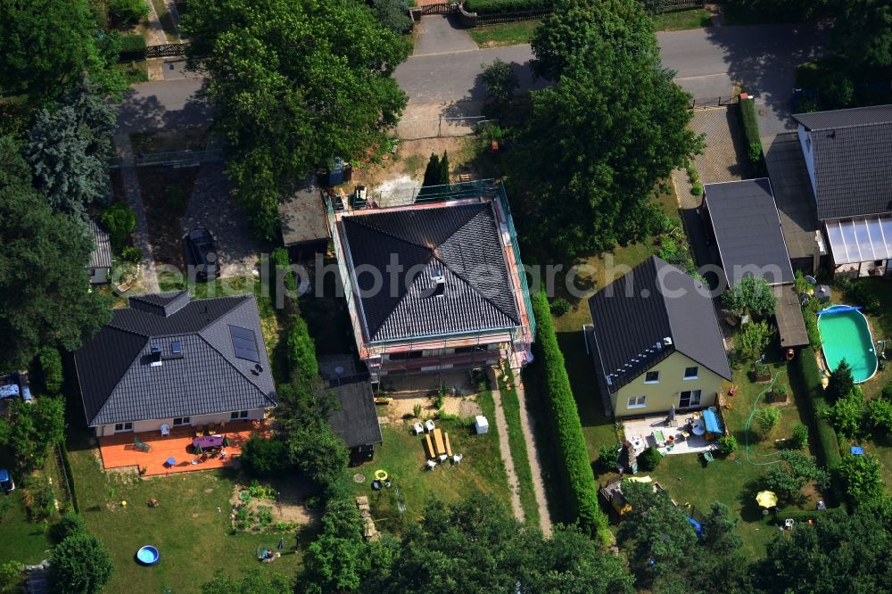 Aerial photograph Fredersdorf-Vogelsdorf - Residential new construction in the house - residential area on the Richard-Wagner-Straße in Fredersdorf-Vogelsdorf in Brandenburg