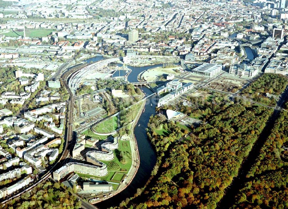 Aerial image Berlin - Moabit - Wohnneubau am Moabiter Werder mit dem Spreebogen / Regierungsviertel.