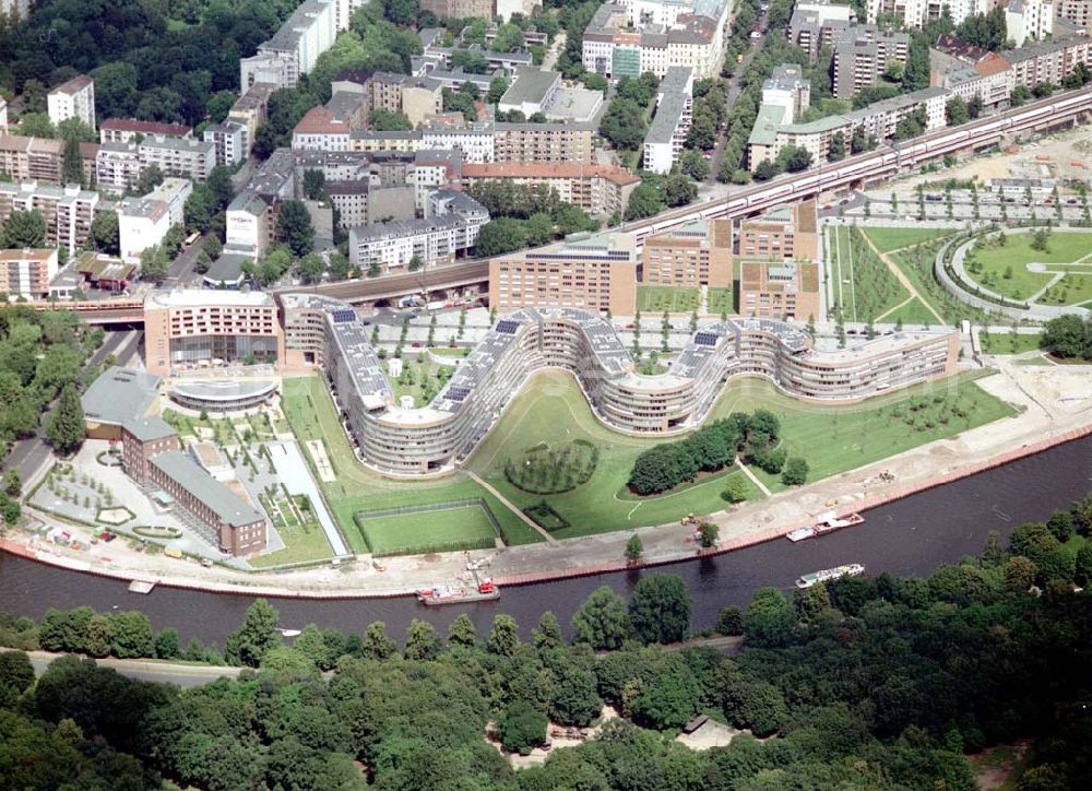 Aerial photograph Berlin - Moabit - Wohnneubau am Moabiter Werder am Spreebogen / Regierungsviertel in Berlin - Moabit.