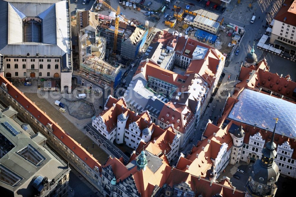 Aerial image Dresden - New residential and commercial building at the street corner Schösser Sporergasse Jüdenhof in the old town of Dresden in Dresden in Saxony