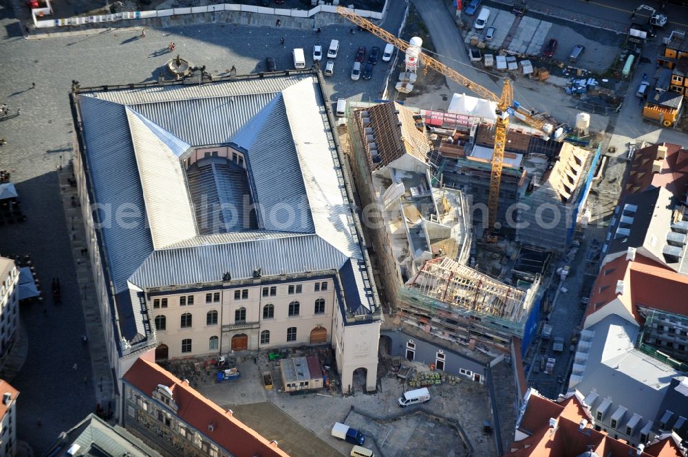 Dresden from the bird's eye view: New residential and commercial building at the street corner Schösser Sporergasse Jüdenhof in the old town of Dresden in Dresden in Saxony