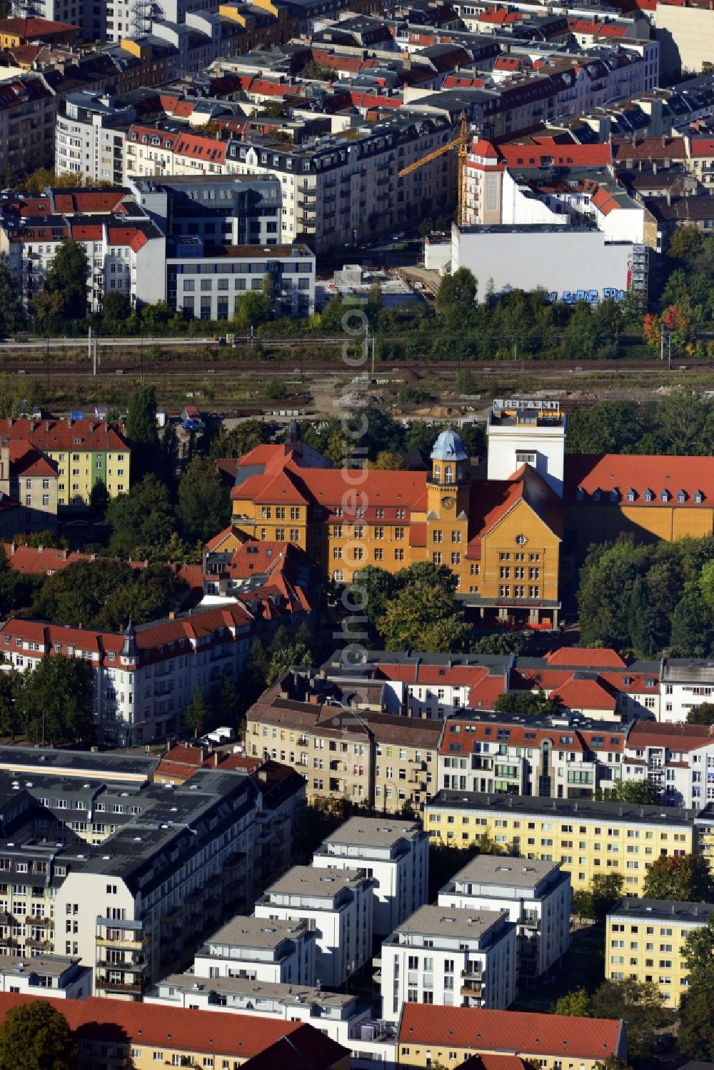 Berlin Lichtenberg from above - Residential development - development with multi-family homes on the street moellensdorf in Berlin Lichtenberg