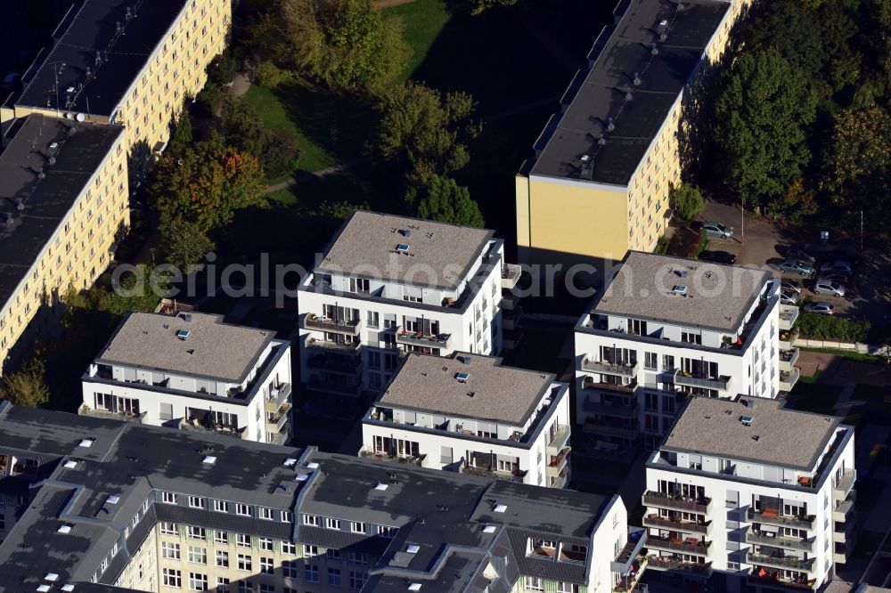 Berlin Lichtenberg from the bird's eye view: Residential development - development with multi-family homes on the street moellensdorf in Berlin Lichtenberg