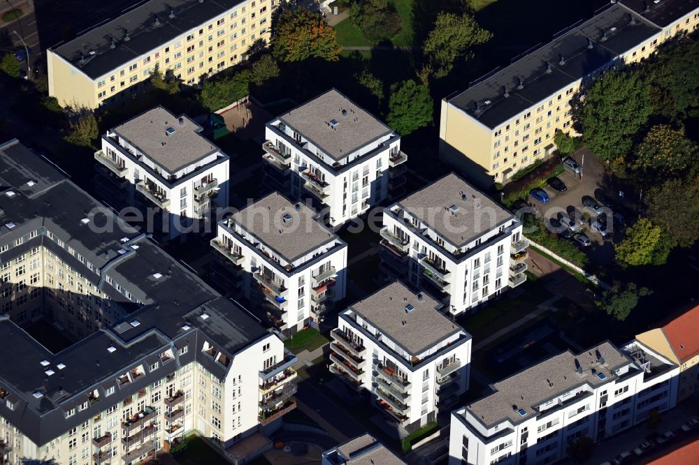 Berlin Lichtenberg from the bird's eye view: Residential development - development with multi-family homes on the street moellensdorf in Berlin Lichtenberg