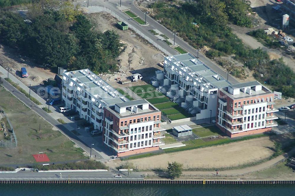 Aerial photograph Berlin - Lichtenberg - Wohnneubau der Unternehmensgruppe ZIEL an der Rummelsburger Bucht in Berlin - Lichtenberg