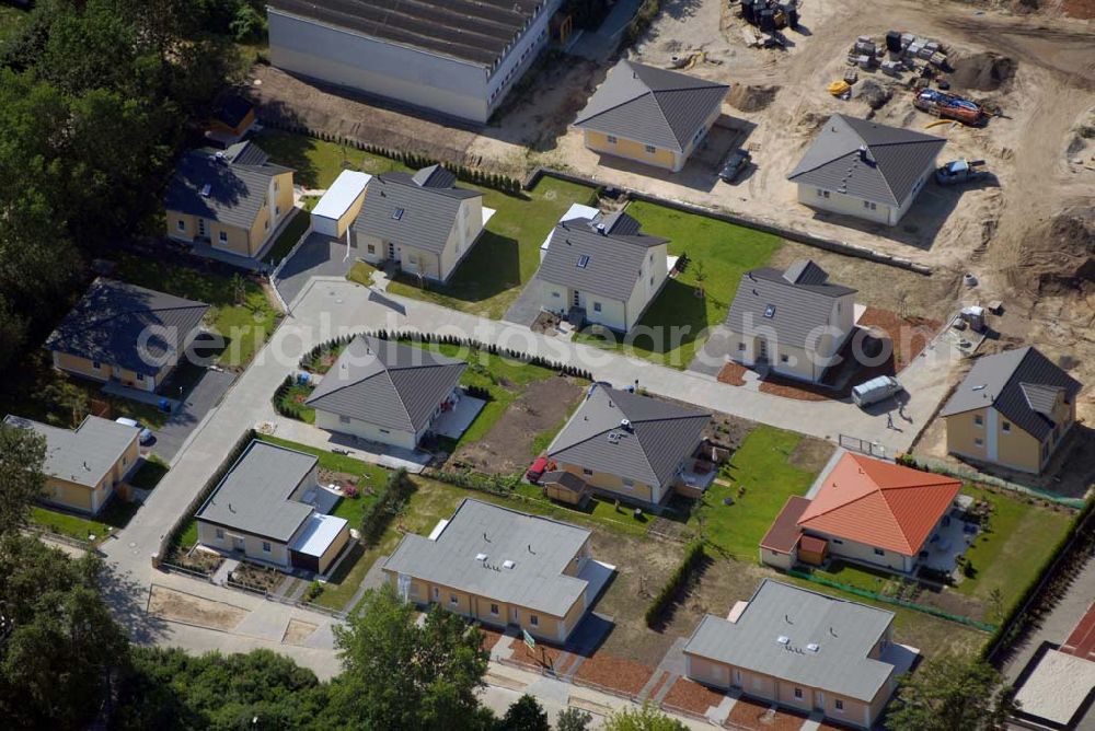 Berlin from above - Blick auf das Wohnneubaubaufeld der PREMIER Wohnbau an der Chaqrlottenstrasse in Berlin-Biesdorf