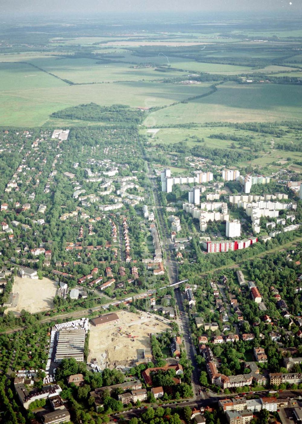 Berlin - Lichtenrade from above - Wohnneubaubaustellen am S-Bahnhof Berlin - Lichtenrade.