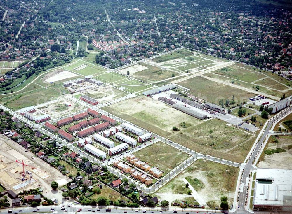 Berlin - Biesdorf from the bird's eye view: Wohnneubauerschließungsfläche am S-Bahnhof Biesdorf - Süd.