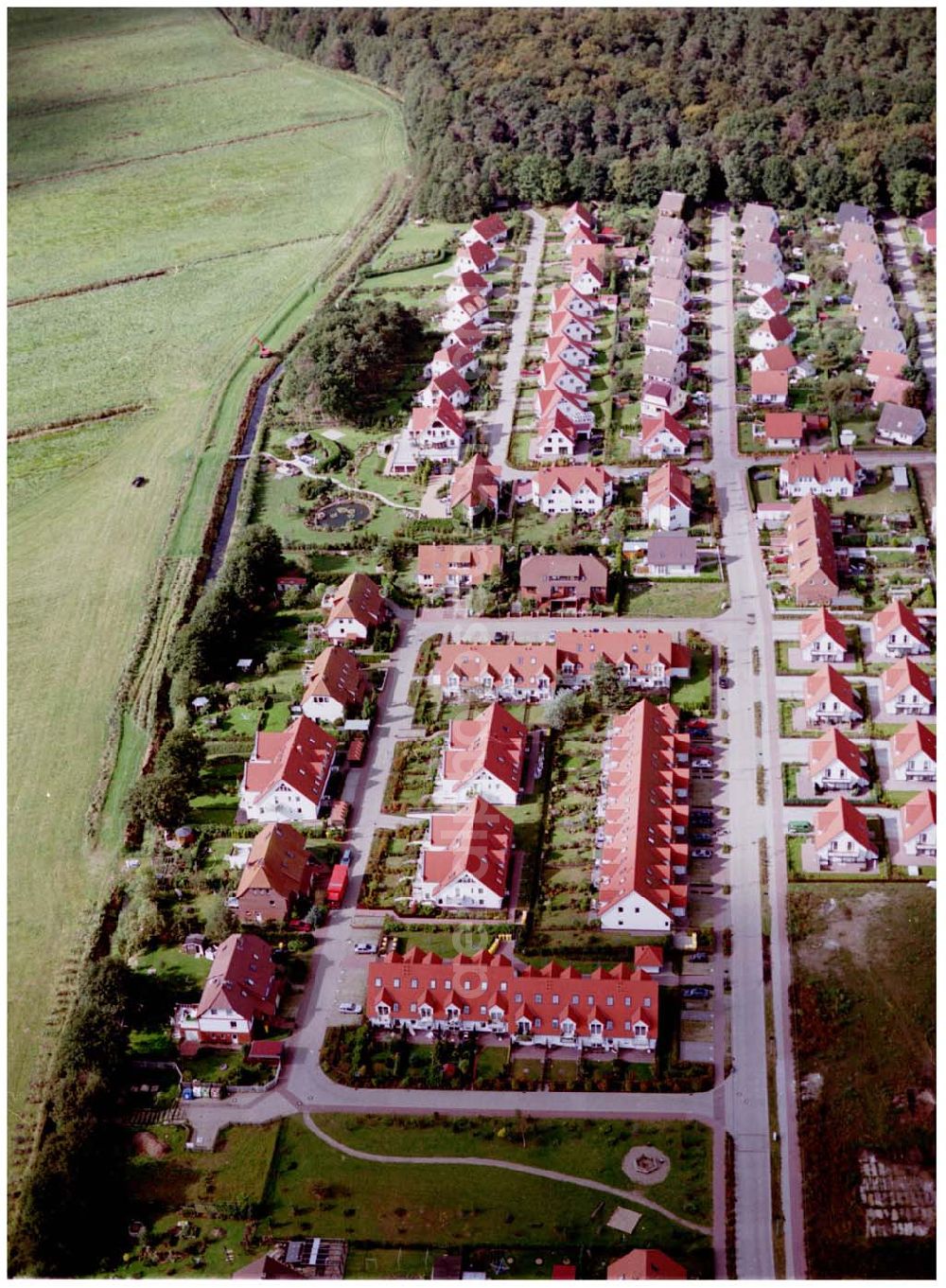 Graal-Müritz / Mecklenburg Vorpommern from above - Wohnneubaugebiet der HAWO KG in Graal - Müritz Mecklenburg Vorpommern / 27.09.02