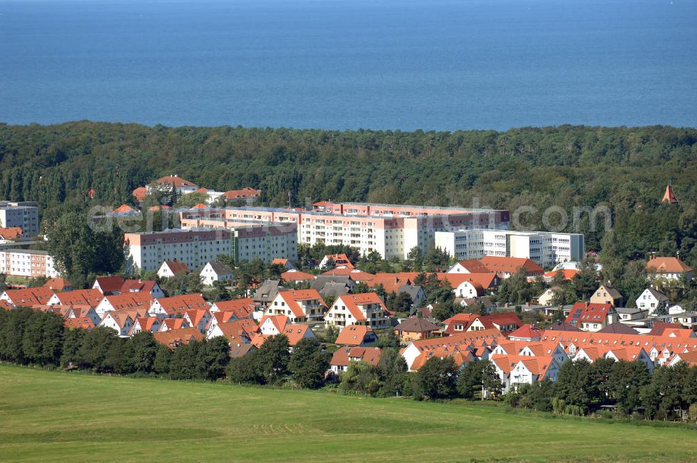 Graal-Müritz from above - Blick auf das Wohngebiet Koppenheide der HAWO Bauträger KG in unmittelbarer Strandnähe im Ostseeheilbad Graal-Müritz.