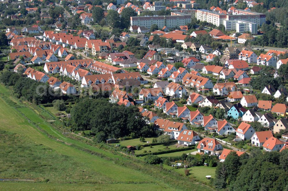 Aerial image Graal-Müritz - Blick auf das Wohngebiet Koppenheide der HAWO Bauträger KG in unmittelbarer Strandnähe im Ostseeheilbad Graal-Müritz.