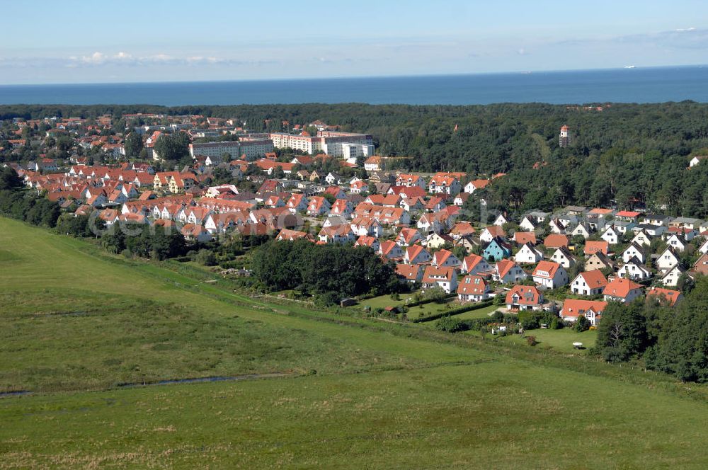 Aerial image Graal-Müritz - Blick auf das Wohngebiet Koppenheide der HAWO Bauträger KG in unmittelbarer Strandnähe im Ostseeheilbad Graal-Müritz.