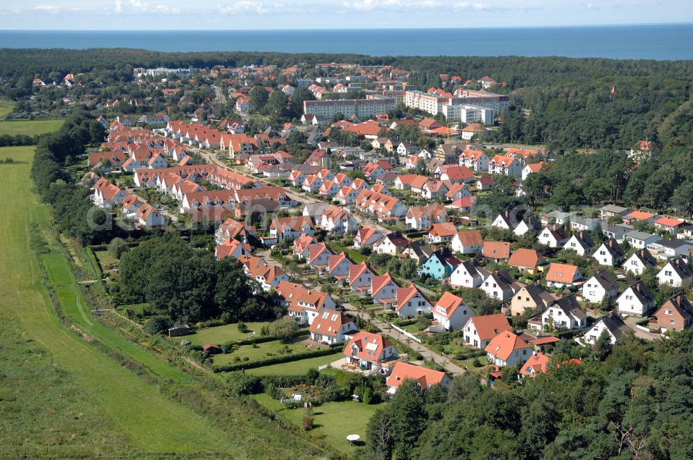 Graal-Müritz from above - Blick auf das Wohngebiet Koppenheide der HAWO Bauträger KG in unmittelbarer Strandnähe im Ostseeheilbad Graal-Müritz.