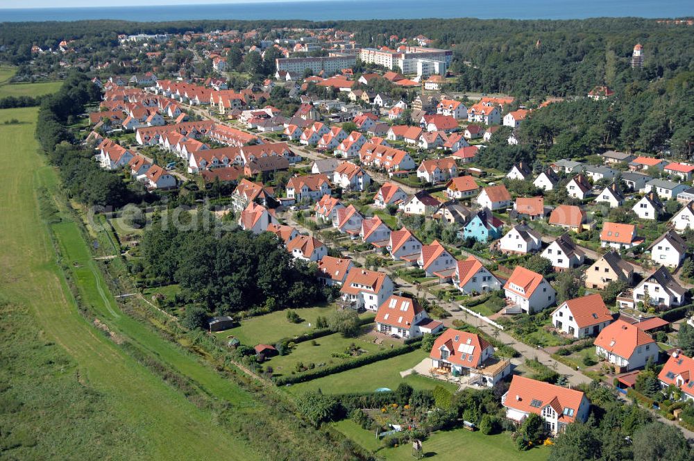 Aerial photograph Graal-Müritz - Blick auf das Wohngebiet Koppenheide der HAWO Bauträger KG in unmittelbarer Strandnähe im Ostseeheilbad Graal-Müritz.