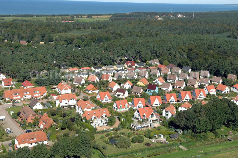 Graal-Müritz from above - Blick auf das Wohngebiet Koppenheide der HAWO Bauträger KG in unmittelbarer Strandnähe im Ostseeheilbad Graal-Müritz.