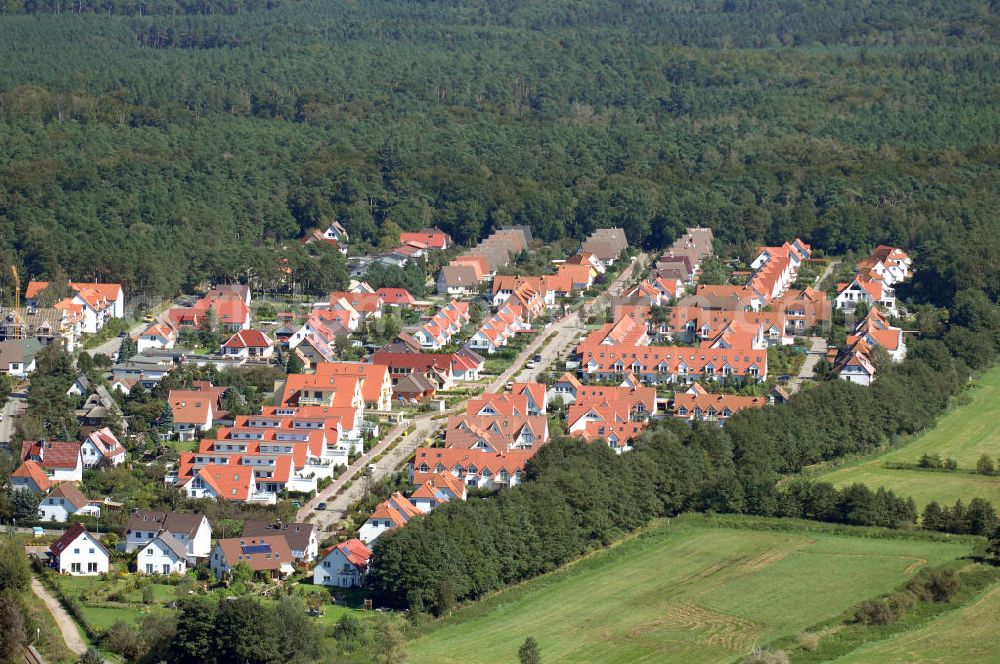 Graal-Müritz from above - Blick auf das Wohngebiet Koppenheide der HAWO Bauträger KG in unmittelbarer Strandnähe im Ostseeheilbad Graal-Müritz.