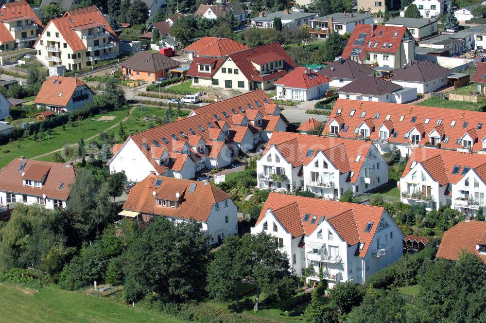 Aerial photograph Graal-Müritz - Blick auf das Wohngebiet Koppenheide der HAWO Bauträger KG in unmittelbarer Strandnähe im Ostseeheilbad Graal-Müritz.