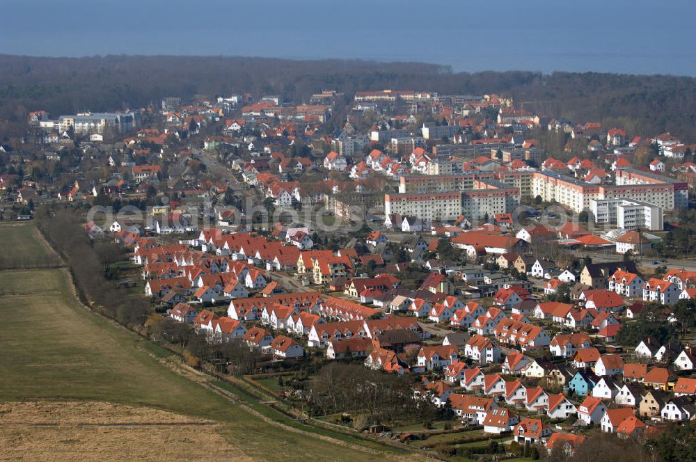 Aerial photograph Graal-Müritz - Blick auf das Wohngebiet Koppenheide der HAWO Bauträger KG in unmittelbarer Strandnähe im Ostseeheilbad Graal-Müritz.