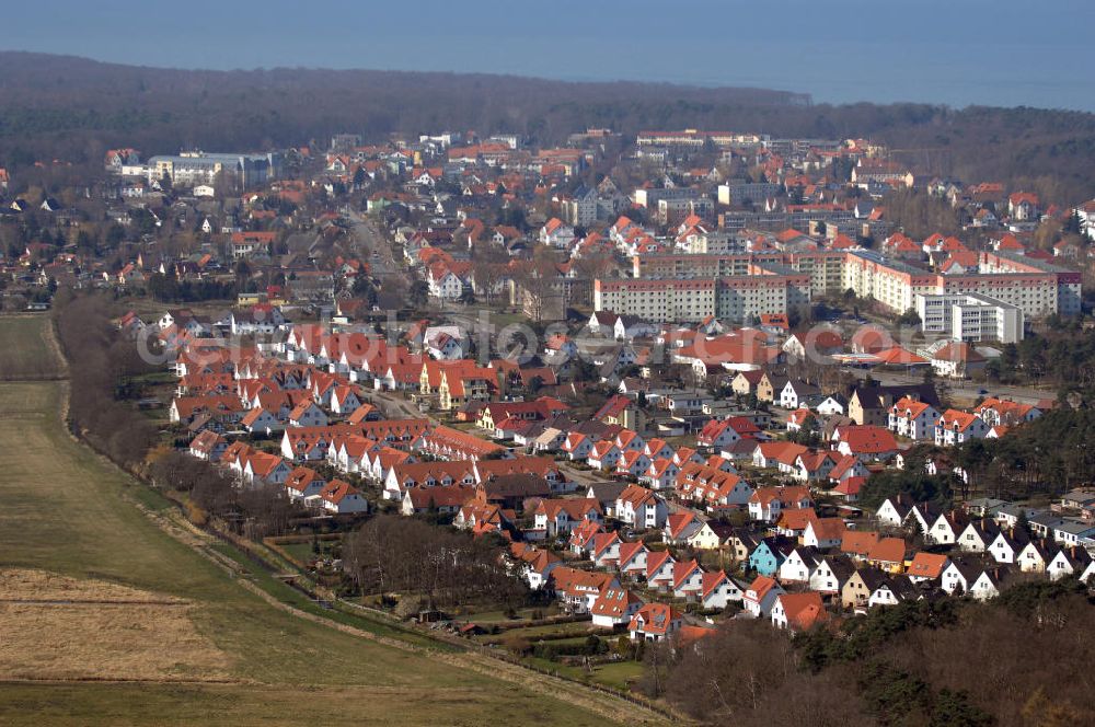 Graal-Müritz from the bird's eye view: Blick auf das Wohngebiet Koppenheide der HAWO Bauträger KG in unmittelbarer Strandnähe im Ostseeheilbad Graal-Müritz.