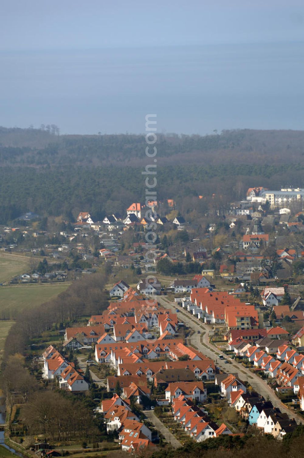 Aerial photograph Graal-Müritz - Blick auf das Wohngebiet Koppenheide der HAWO Bauträger KG in unmittelbarer Strandnähe im Ostseeheilbad Graal-Müritz.