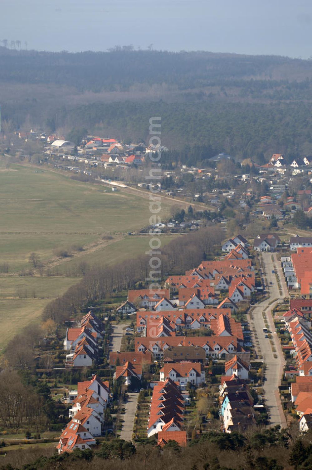 Graal-Müritz from above - Blick auf das Wohngebiet Koppenheide der HAWO Bauträger KG in unmittelbarer Strandnähe im Ostseeheilbad Graal-Müritz.