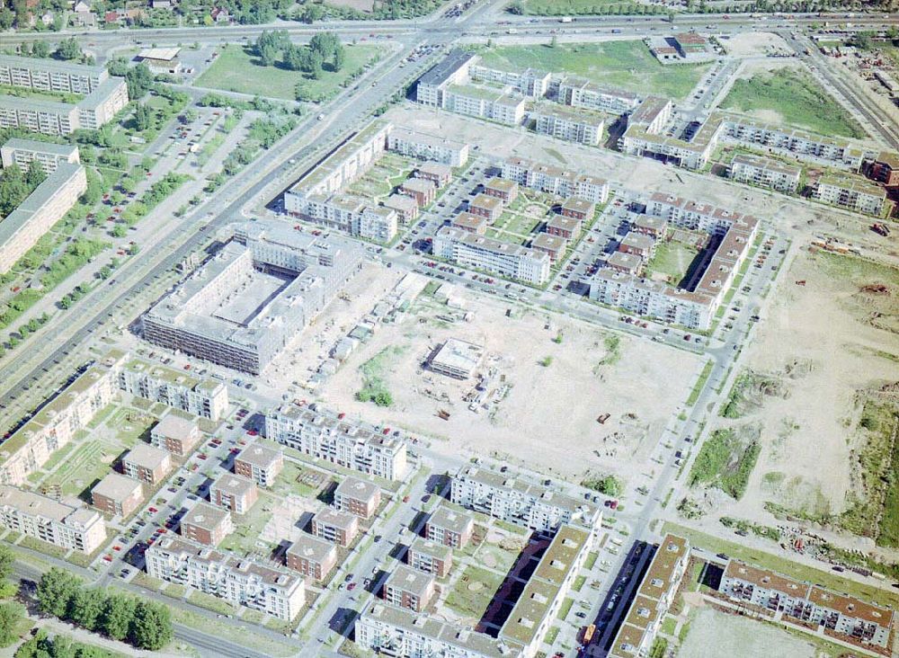 Aerial photograph Berlin - Marzahn - Wohnneubaugebiet Landsberger Tor an der Landsberger Allee in Berlin-Marzahn.