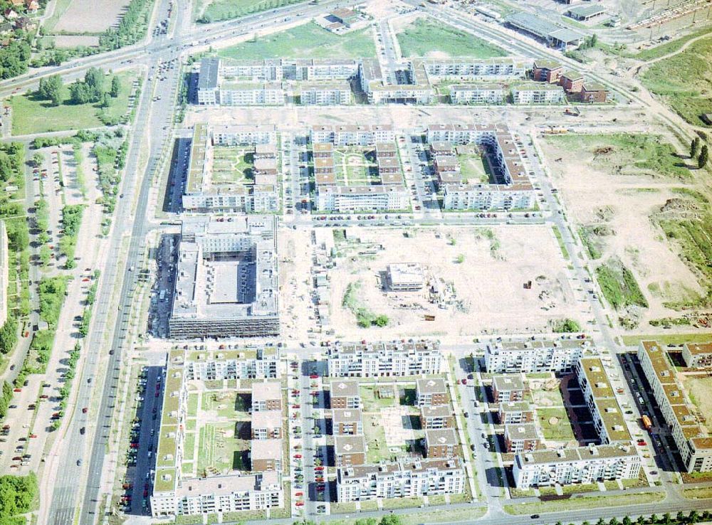 Berlin - Marzahn from above - Wohnneubaugebiet Landsberger Tor an der Landsberger Allee in Berlin-Marzahn.