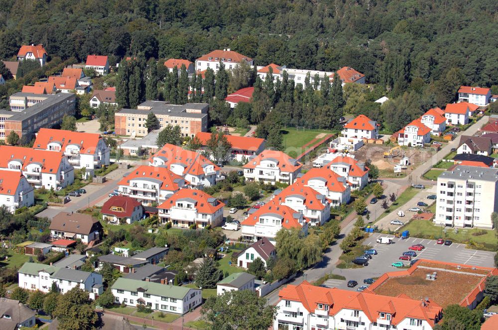 Graal-Müritz from the bird's eye view: Blick auf das Wohngebiet der HAWO Bauträger KG am Lerchenweg in unmittelbarer Strandnähe im Ostseeheilbad Graal-Müritz.