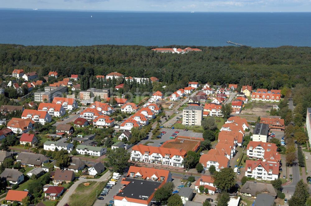 Graal-Müritz from the bird's eye view: Blick auf das Wohngebiet der HAWO Bauträger KG am Lerchenweg in unmittelbarer Strandnähe im Ostseeheilbad Graal-Müritz.