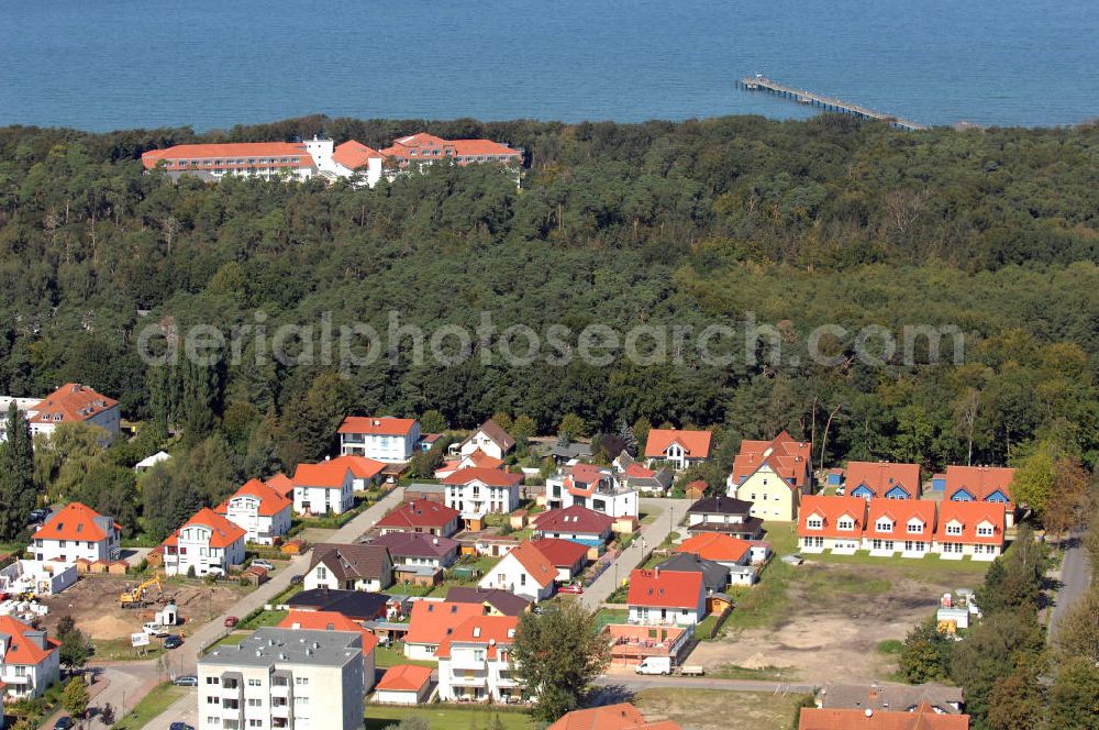 Aerial photograph Graal-Müritz - Blick auf das Wohngebiet der HAWO Bauträger KG am Lerchenweg in unmittelbarer Strandnähe im Ostseeheilbad Graal-Müritz.