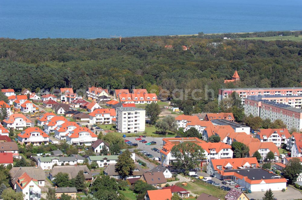 Graal-Müritz from above - Blick auf das Wohngebiet der HAWO Bauträger KG am Lerchenweg in unmittelbarer Strandnähe im Ostseeheilbad Graal-Müritz.