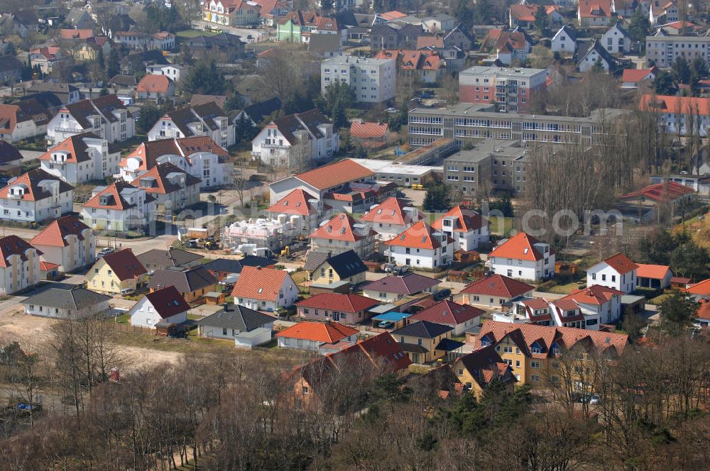 Graal-Müritz from the bird's eye view: Blick auf das Wohngebiet der HAWO Bauträger KG Zur Eselswiese in unmittelbarer Strandnähe im Ostseeheilbad Graal-Müritz.