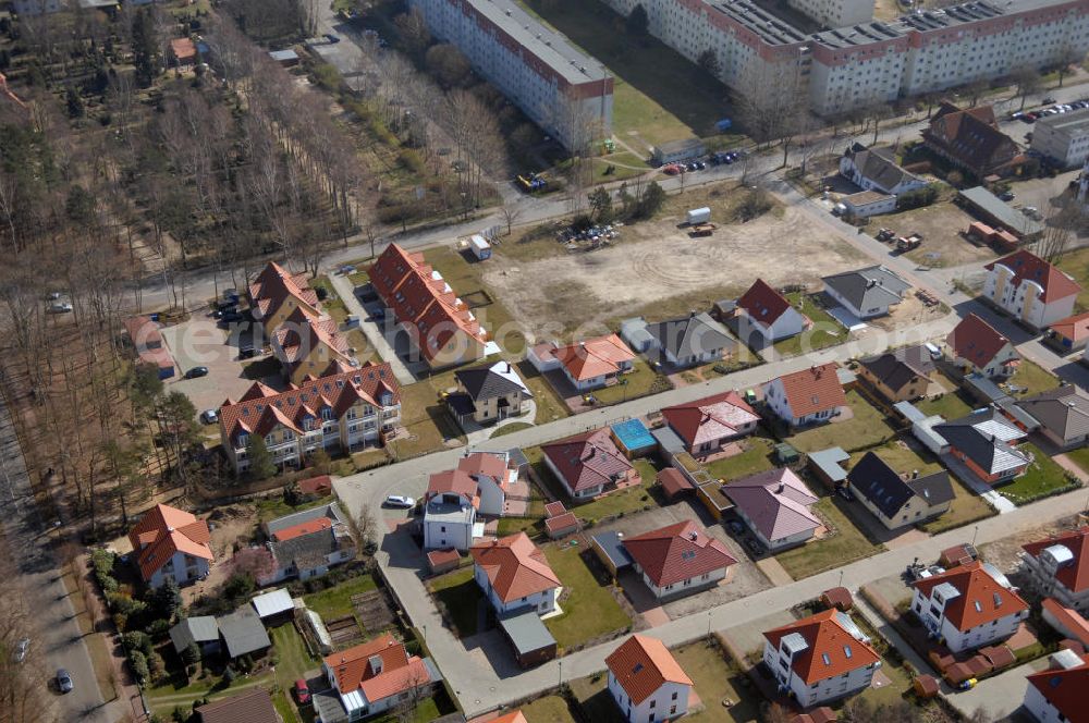 Graal-Müritz from above - Blick auf das Wohngebiet der HAWO Bauträger KG Zur Eselswiese in unmittelbarer Strandnähe im Ostseeheilbad Graal-Müritz.