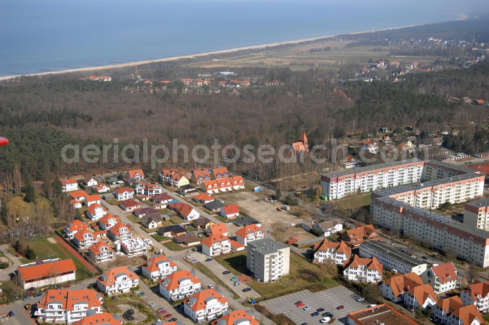 Graal-Müritz from above - Blick auf das Wohngebiet der HAWO Bauträger KG Zur Eselswiese in unmittelbarer Strandnähe im Ostseeheilbad Graal-Müritz.