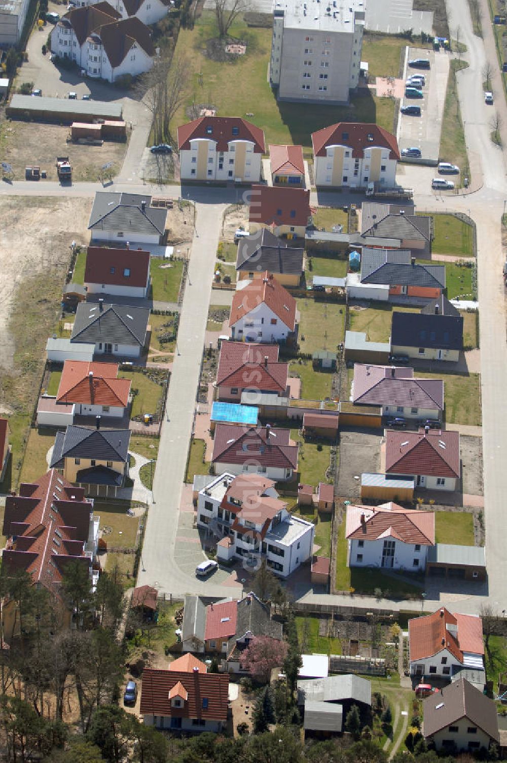 Aerial photograph Graal-Müritz - Blick auf das Wohngebiet der HAWO Bauträger KG Zur Eselswiese in unmittelbarer Strandnähe im Ostseeheilbad Graal-Müritz.