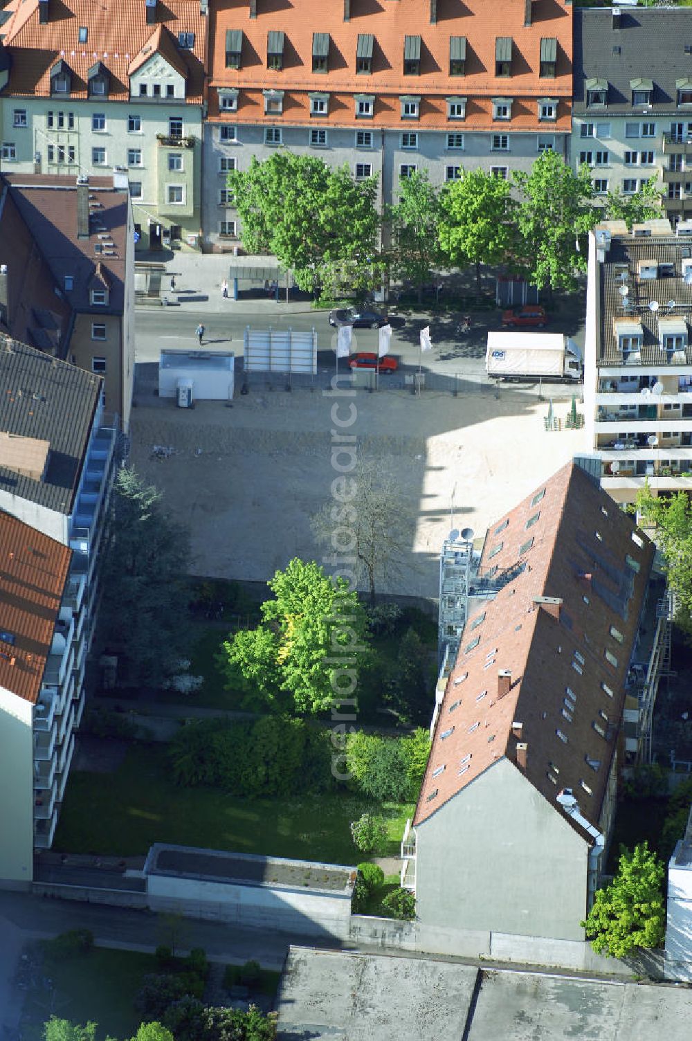 Aerial image München - Baustelle des Wohnneubaugebietes an der Implerstrasse / Thalkirchnerstrasse in München - Sendling. Ein Projekt der Concept Bau - Premier GmbH.