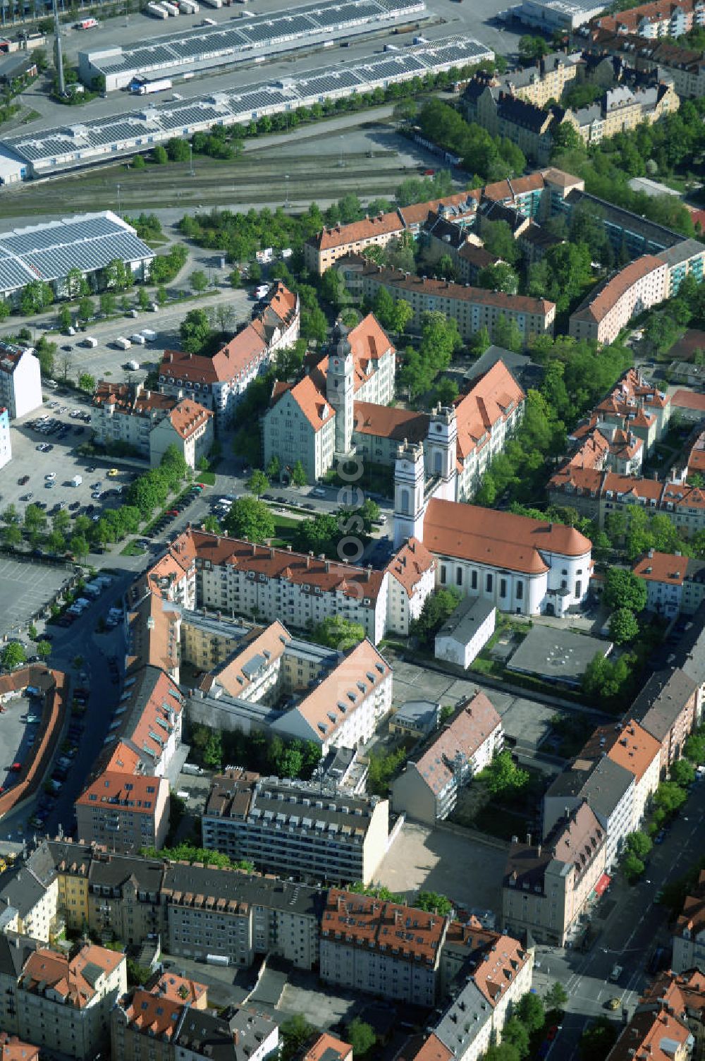 München from above - Baustelle des Wohnneubaugebietes an der Implerstrasse / Thalkirchnerstrasse in München - Sendling. Ein Projekt der Concept Bau - Premier GmbH.