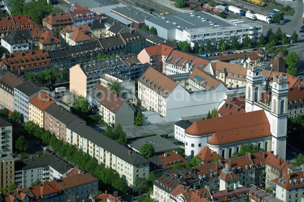 München from above - Baustelle des Wohnneubaugebietes an der Implerstrasse / Thalkirchnerstrasse in München - Sendling. Ein Projekt der Concept Bau - Premier GmbH.