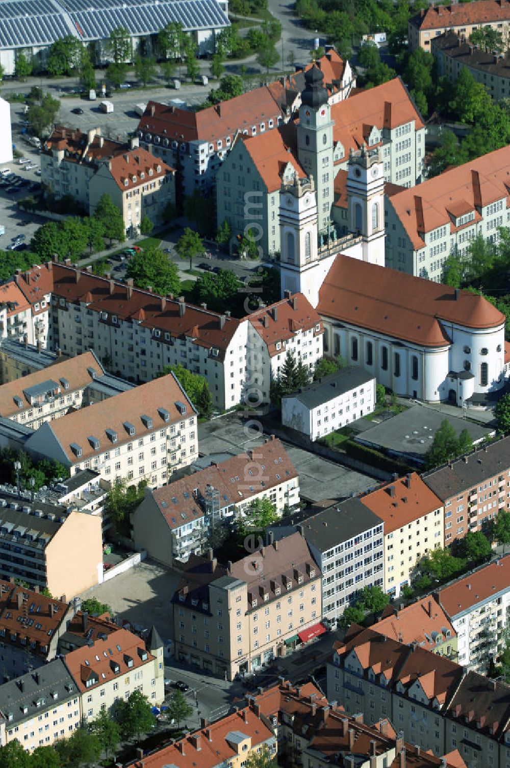 Aerial image München - Baustelle des Wohnneubaugebietes an der Implerstrasse / Thalkirchnerstrasse in München - Sendling. Ein Projekt der Concept Bau - Premier GmbH.